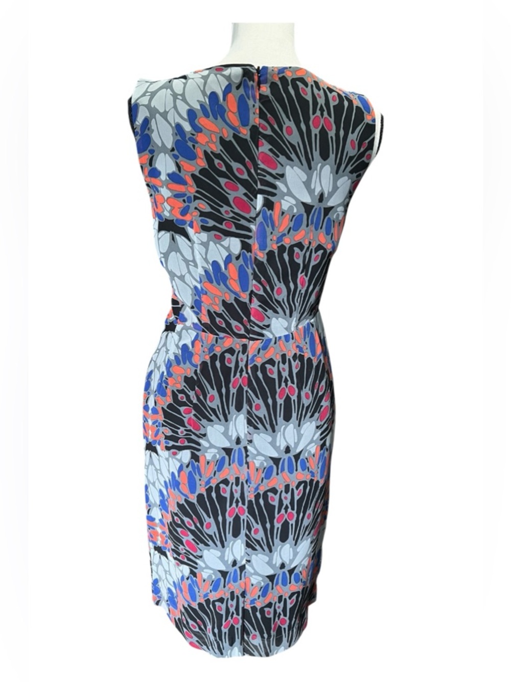 Banana Republic Sleeveless V-Neck Floral Wrap Dress size 2 - Picture 2 of 7